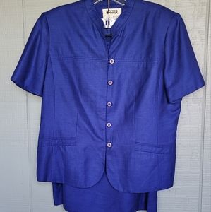 Kasper A.S.L. Petite Women's Short Sleeve Blue Skirt Suit. Size 14P
